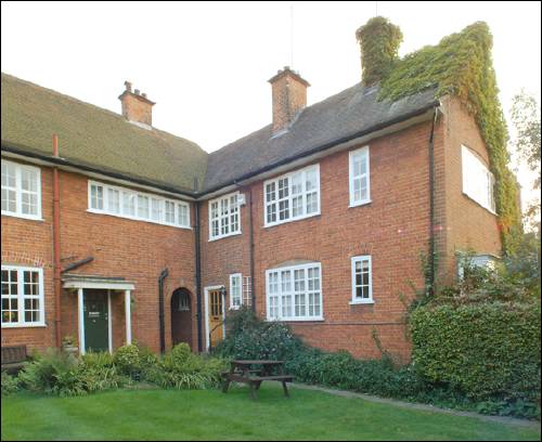 20-22 Temple Fortune Hill